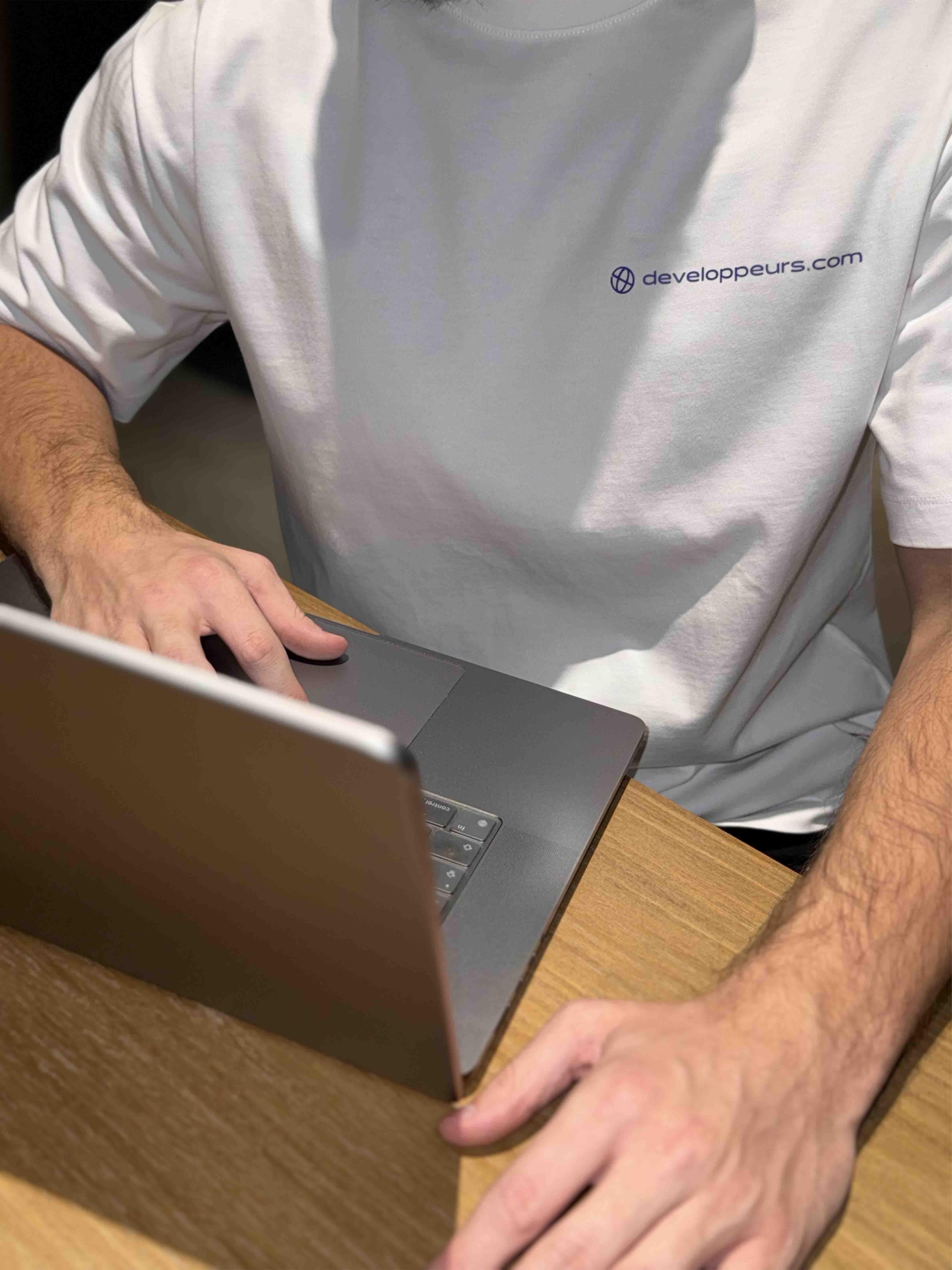 Développeur freelance francophone en audit technique